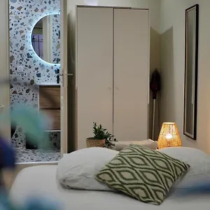 Apartment Palmiers, Coeur De Sur Le Parcours Des Arts, Hyères